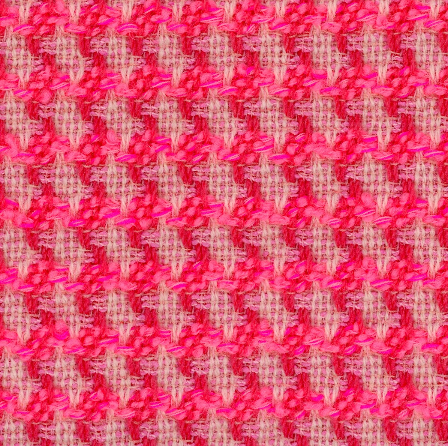 X6646 – Shades of Pink and Cream Boucl? Houndstooth Couture Fabric